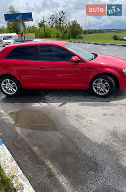 Хэтчбек Audi A3 2003 в 
