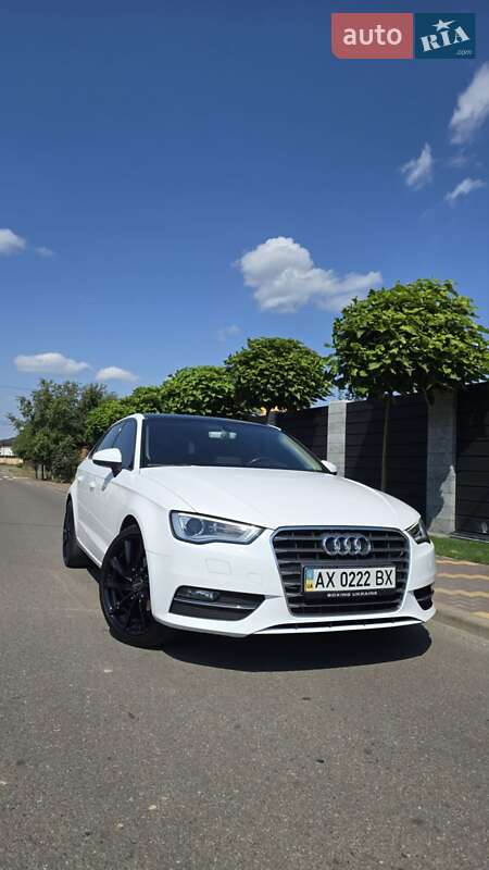 Хэтчбек Audi A3 2015 в Киеве