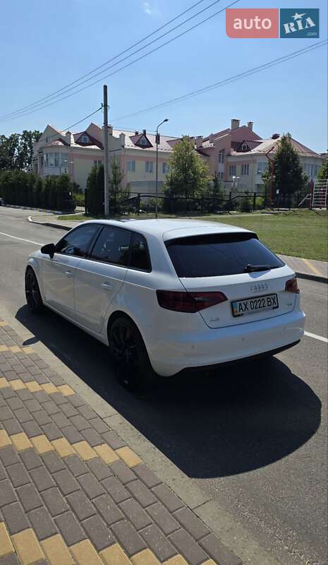 Хэтчбек Audi A3 2015 в Киеве