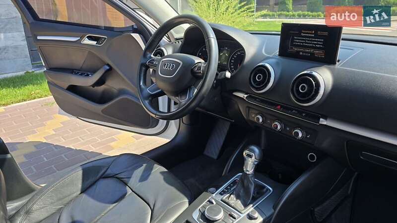 Хэтчбек Audi A3 2015 в Киеве