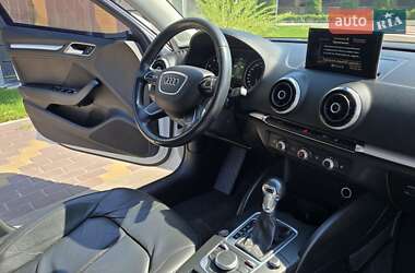Хэтчбек Audi A3 2015 в 
