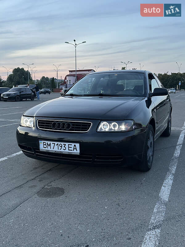 Хэтчбек Audi A3 1997 в 