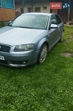 Хэтчбек Audi A3 2004 в 
