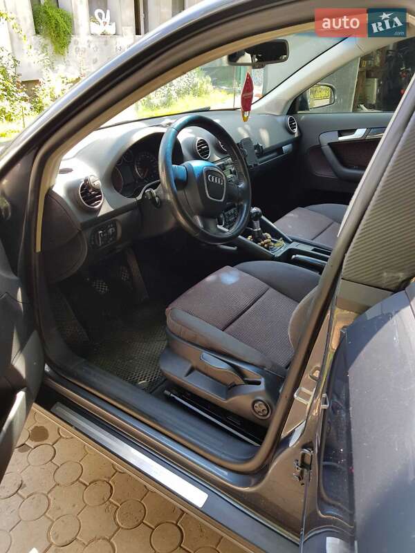 Хэтчбек Audi A3 2005 в Черновцах