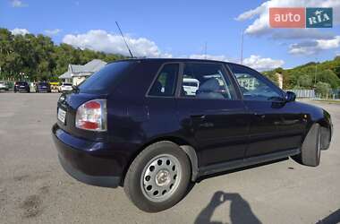 Хэтчбек Audi A3 2000 в 