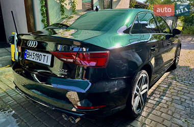 Седан Audi A3 2016 в 