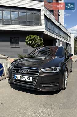 Хэтчбек Audi A3 2018 в 
