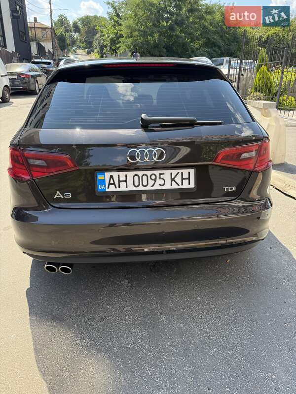 Хэтчбек Audi A3 2015 в Киеве