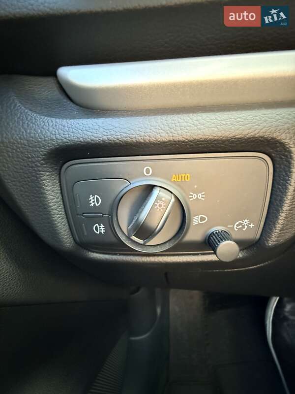 Хэтчбек Audi A3 2015 в Киеве