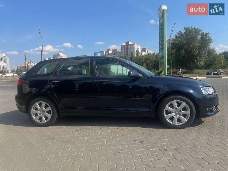 Хэтчбек Audi A3 2010 в Киеве