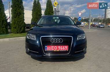 Хэтчбек Audi A3 2010 в 