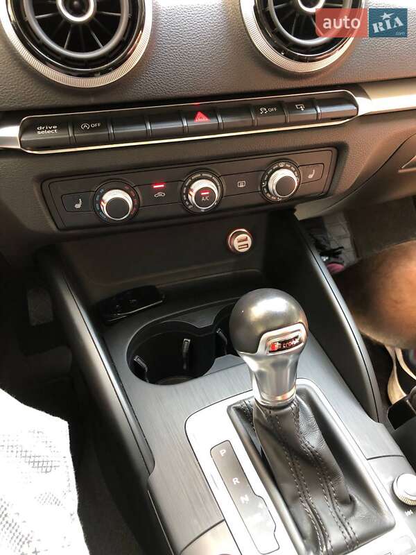 Хетчбек Audi A3 2016 в Львові