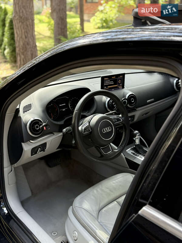 Седан Audi A3 2014 в Киеве