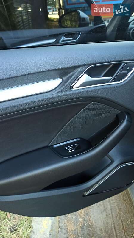 Седан Audi A3 2014 в Львове