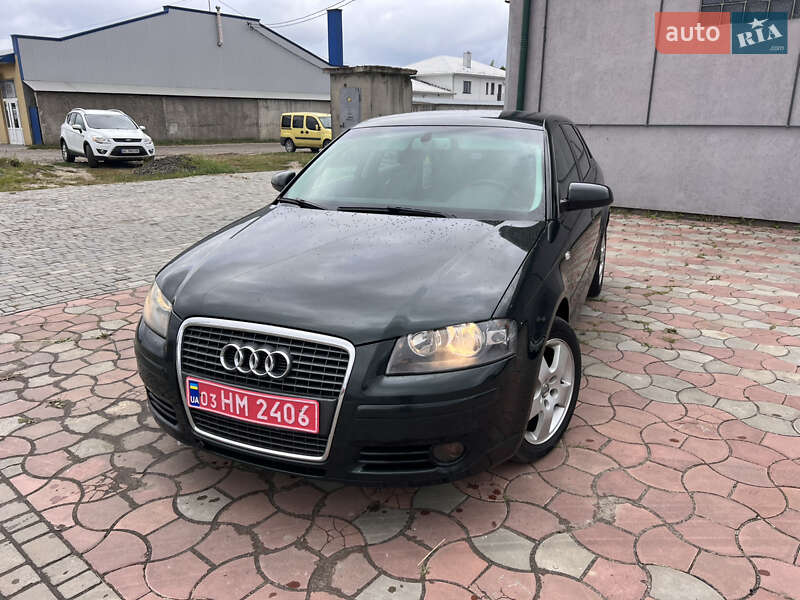Хэтчбек Audi A3 2005 в 