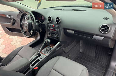 Хэтчбек Audi A3 2005 в 