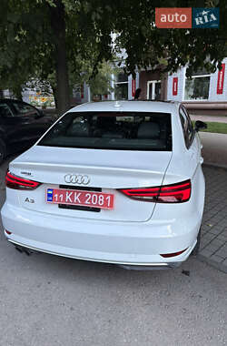 Седан Audi A3 2017 в 