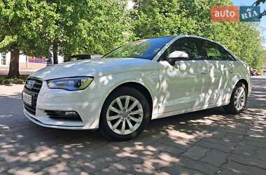 Седан Audi A3 2015 в 