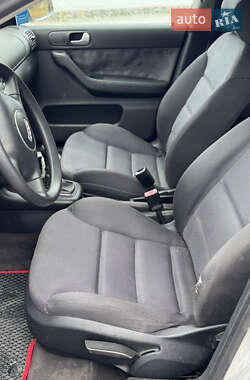 Хетчбек Audi A3 2002 в 