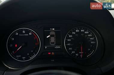 Хэтчбек Audi A3 2016 в 