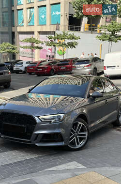 Седан Audi A3 2017 в 