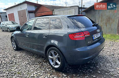 Хэтчбек Audi A3 2009 в 