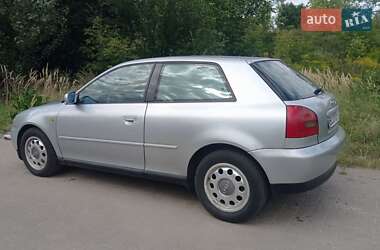 Хэтчбек Audi A3 1998 в 