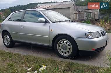 Хэтчбек Audi A3 1998 в 