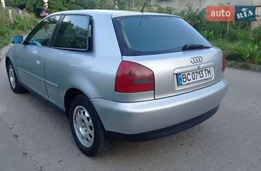 Хэтчбек Audi A3 1998 в 