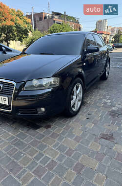 Хэтчбек Audi A3 2007 в 