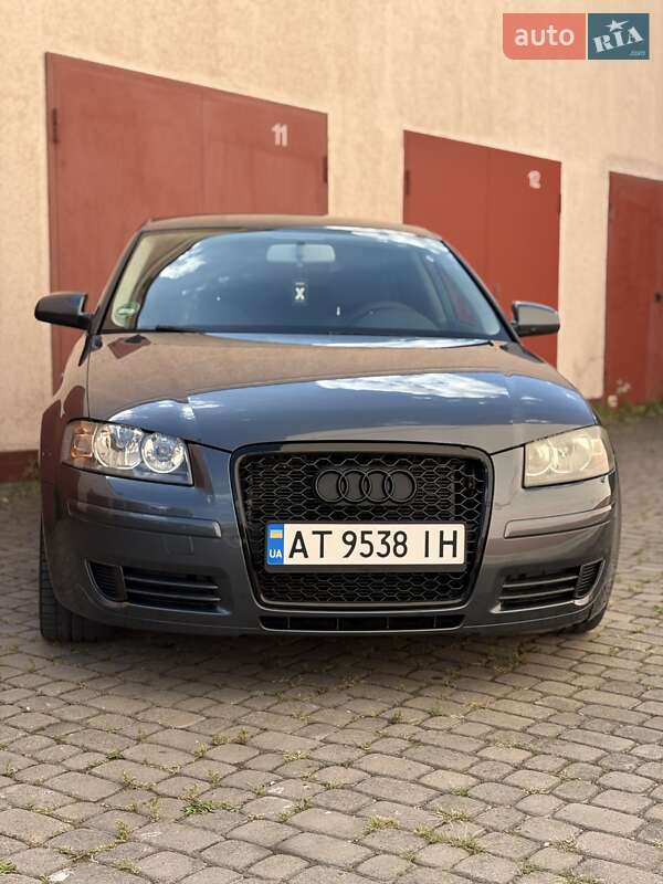 Хэтчбек Audi A3 2006 в 