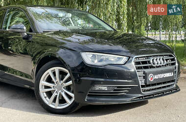 Седан Audi A3 2015 в 