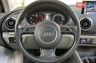 Седан Audi A3 2015 в 
