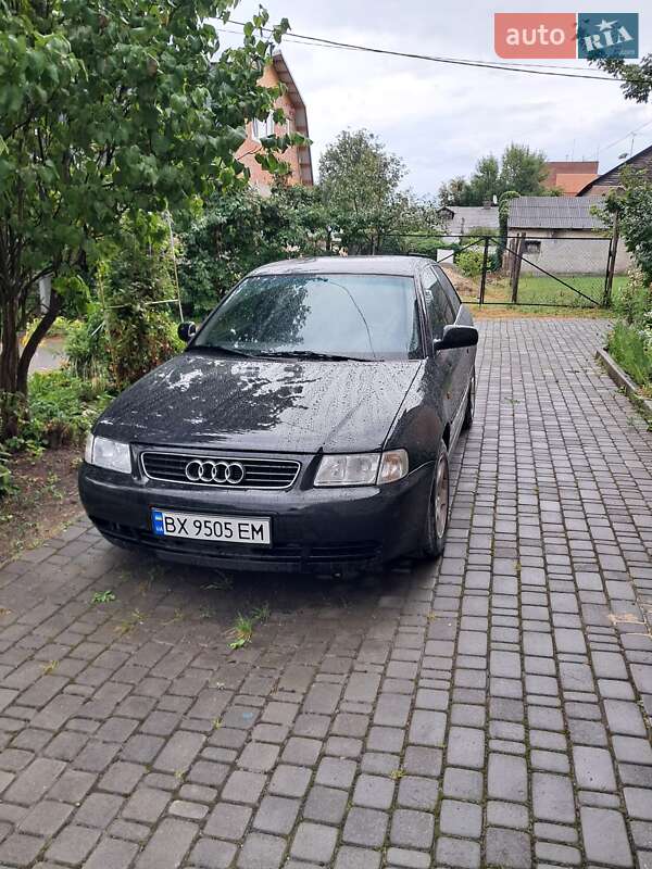 Хэтчбек Audi A3 1997 в 
