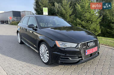 Хэтчбек Audi A3 2015 в 