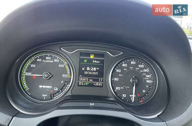 Хэтчбек Audi A3 2015 в 