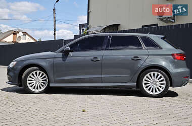 Хэтчбек Audi A3 2017 в 
