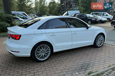 Седан Audi A3 2016 в 