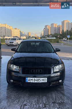 Хэтчбек Audi A3 2003 в 