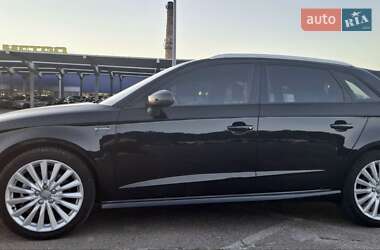 Хэтчбек Audi A3 2016 в 