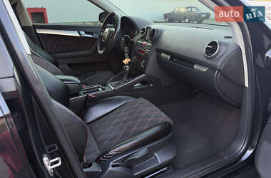 Хэтчбек Audi A3 2005 в 
