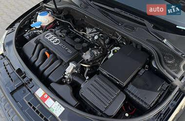 Хэтчбек Audi A3 2005 в 