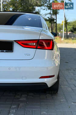 Седан Audi A3 2015 в 