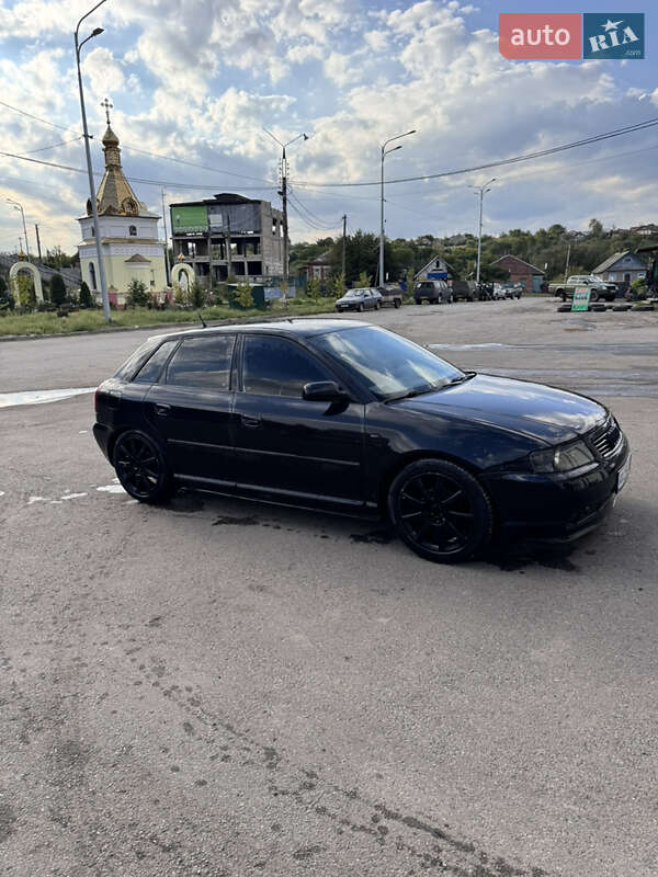 Хетчбек Audi A3 2002 в 