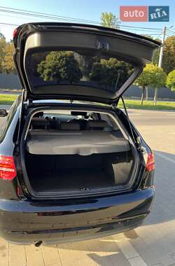 Хетчбек Audi A3 2012 в 