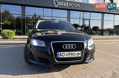 Хетчбек Audi A3 2012 в 
