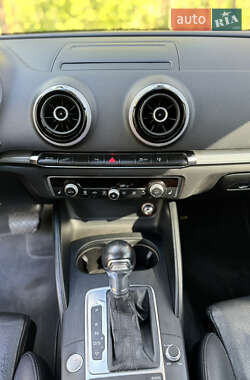 Хэтчбек Audi A3 2016 в 