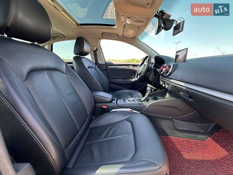 Седан Audi A3 2014 в Львове