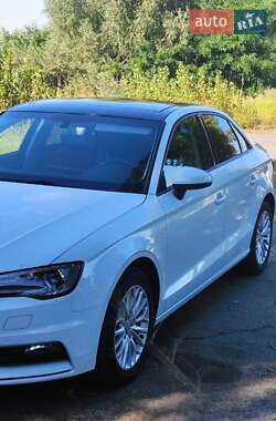 Седан Audi A3 2016 в 