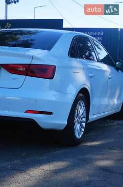 Седан Audi A3 2016 в 